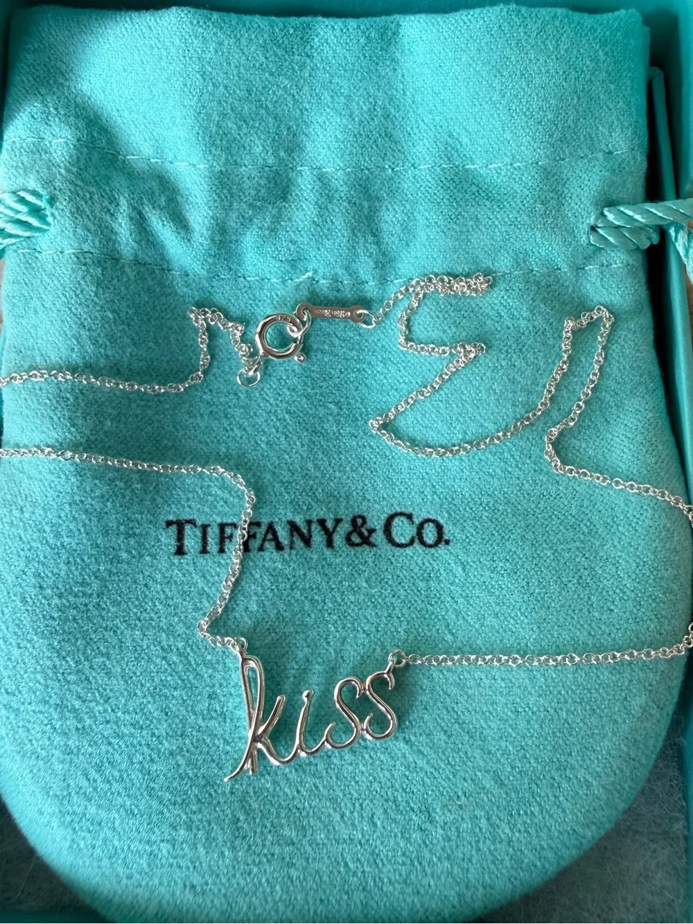 Tiffany & Co Brand New Paloma’s Graffiti Kiss Necklace in silver ( never worn)